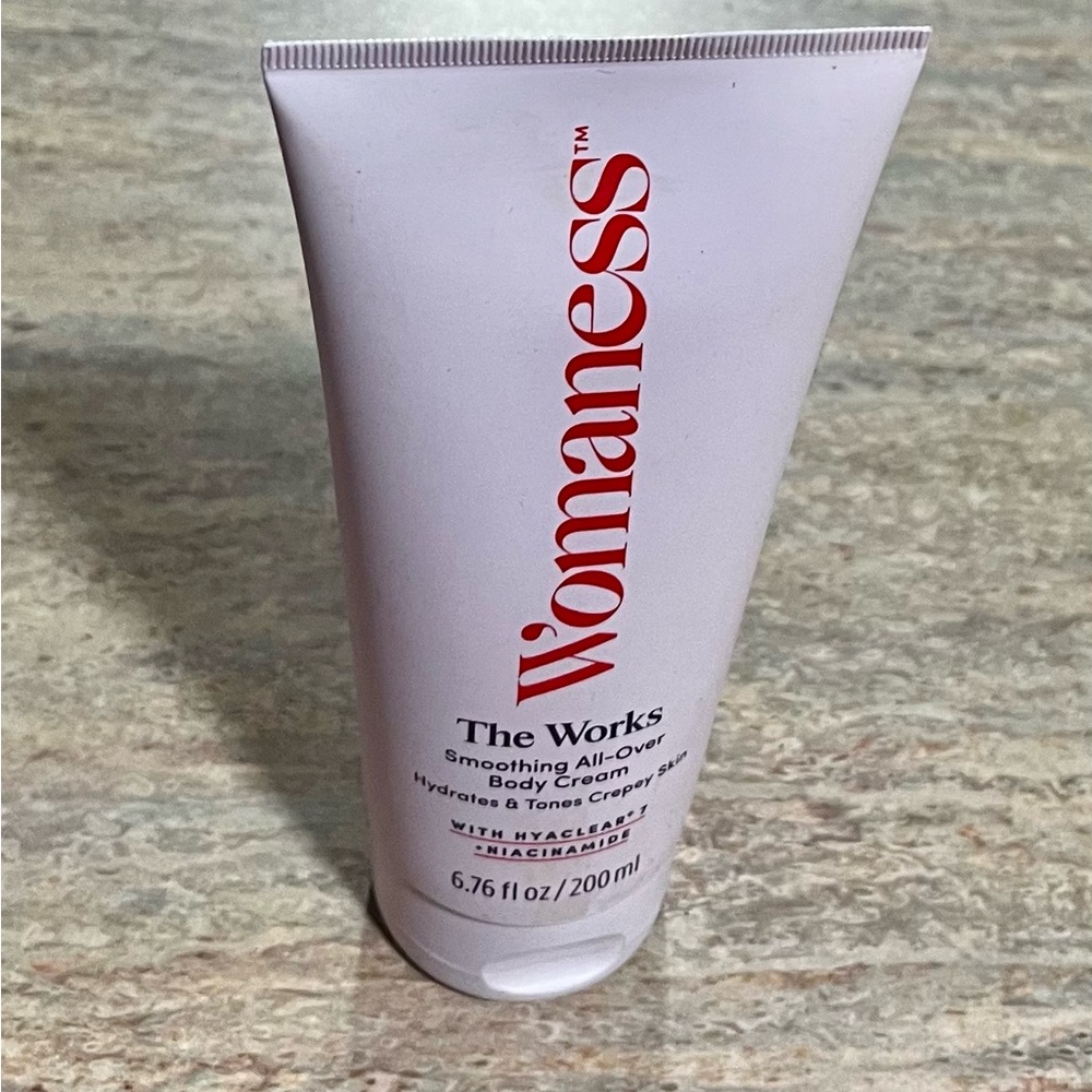 NWOT Womaness The Works Smoothing All-Over Body Cream with Hyaclear 7